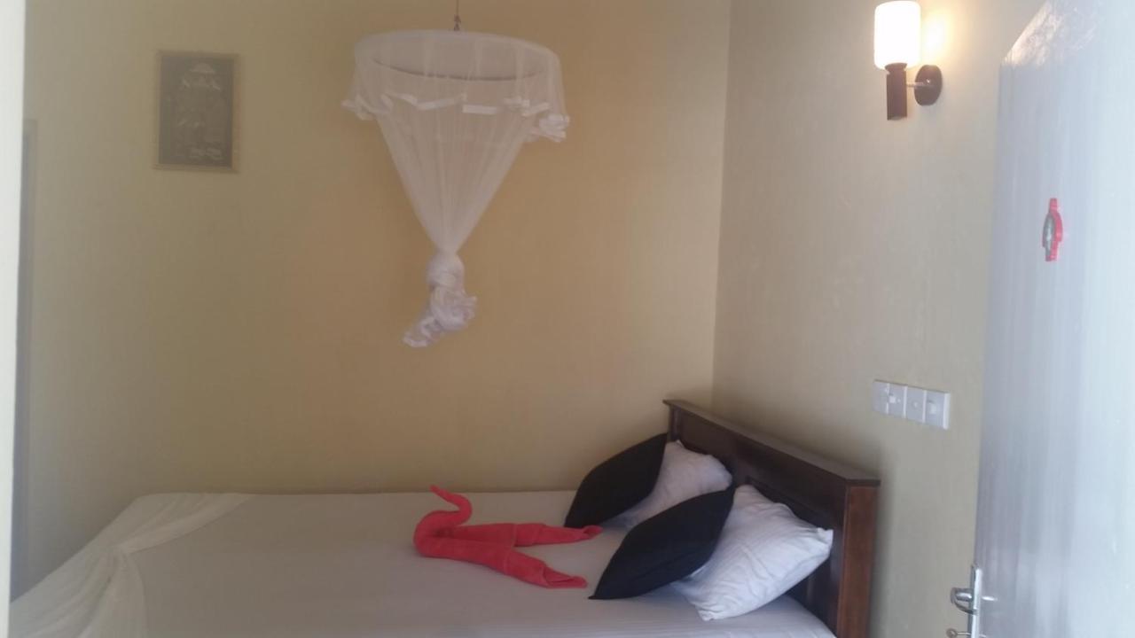 Bed and Breakfast Turtle Reef Guest Мирисса Экстерьер фото