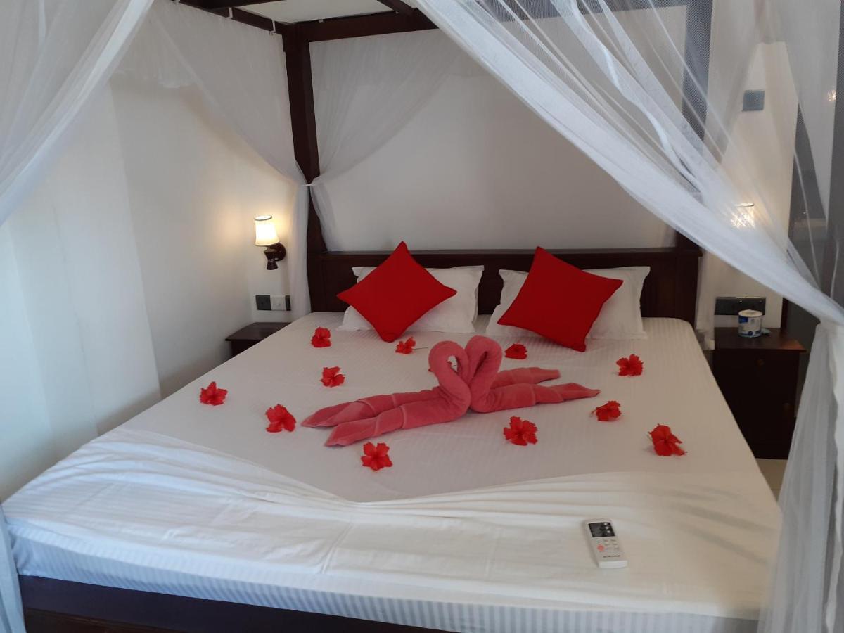 Bed and Breakfast Turtle Reef Guest Мирисса Экстерьер фото